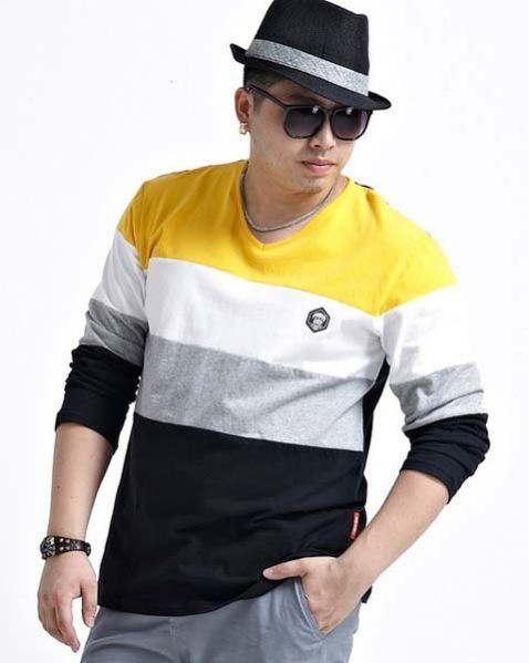 Mens V-Neck T-Shirt 13