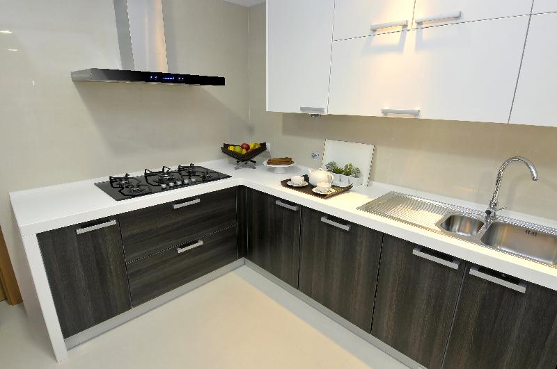 Laminate Kitchen Cabinets 05