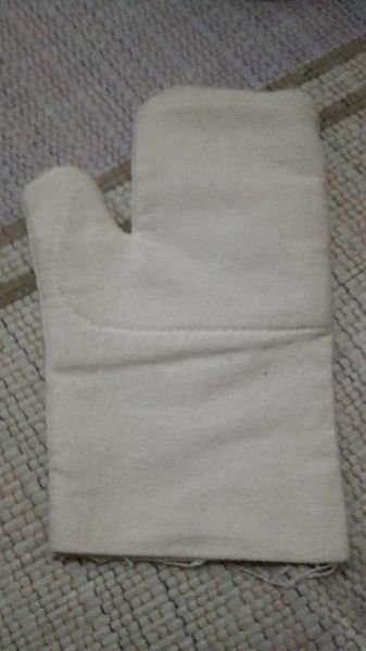 Oven Gloves 01