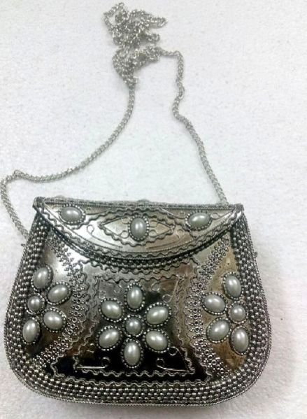 FA0# 29870 Metal Embroidered Clutch