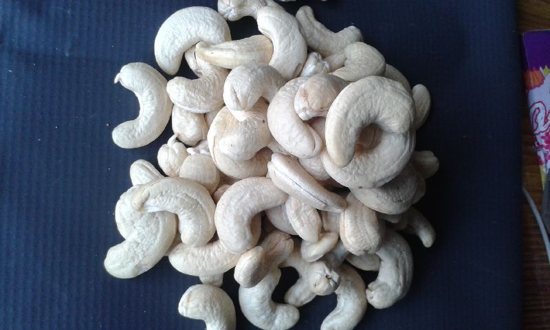 K W240 Whole Cashew Nut 02