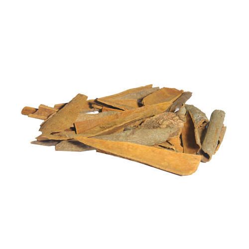 Broken Cinnamon Stick 01