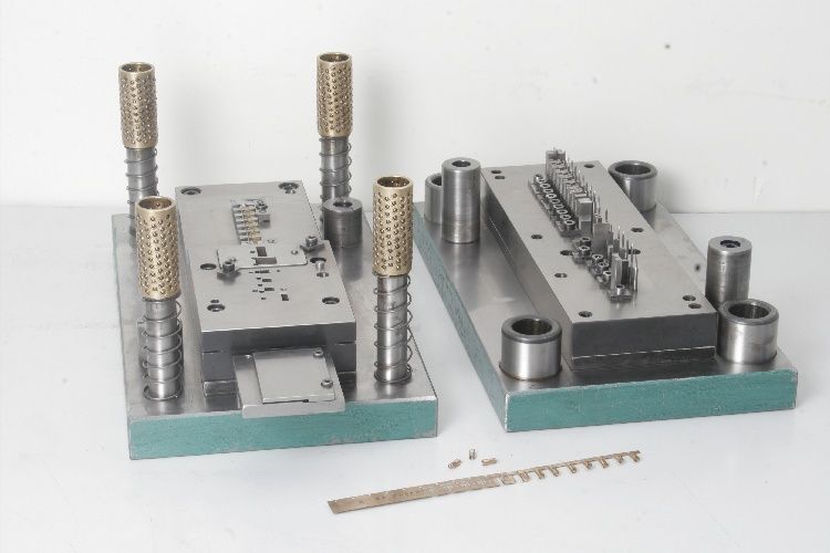 Progressive Press Tool 03