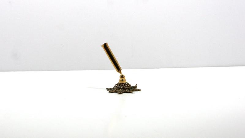 Pen Holder 04