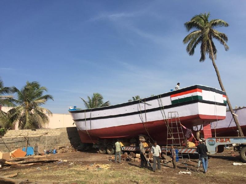 Fibre Fishing Boat 01