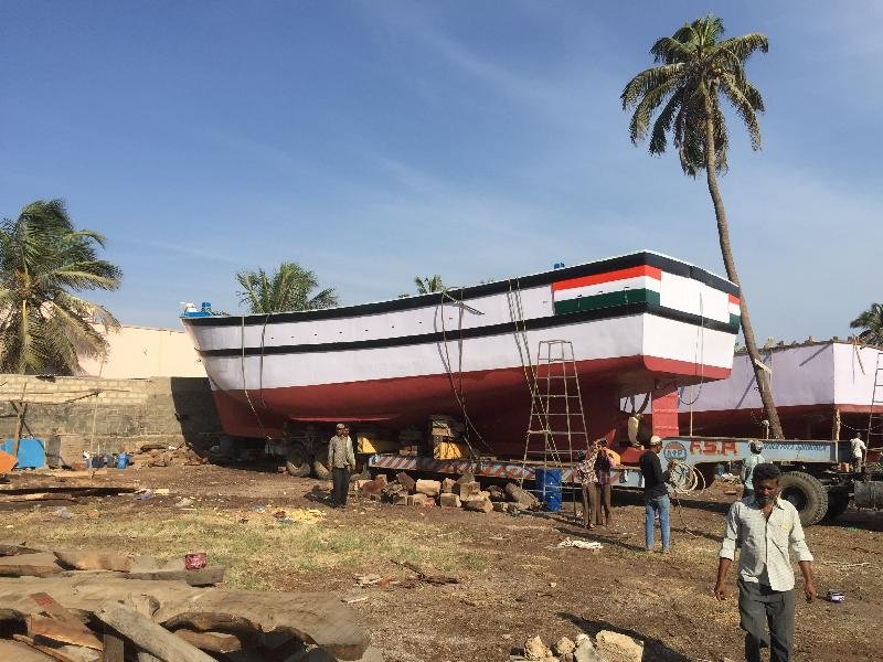 Fibre Fishing Boat 16