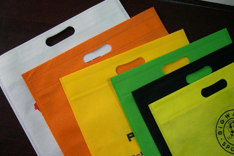 Non Woven D Cut Bags 01