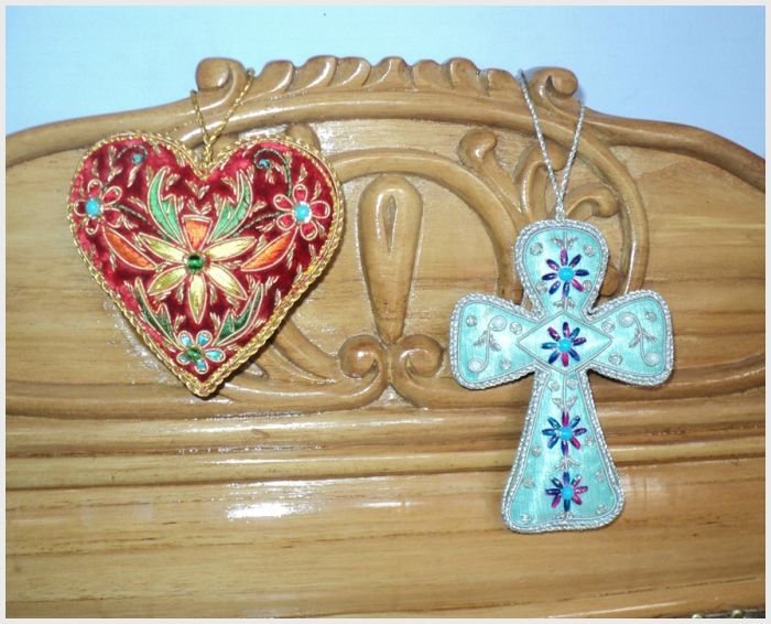 Christmas Hangings 02