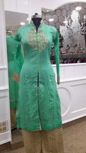 Palazzo Boutique Suit 01