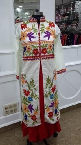 Palazzo Boutique Suit 02