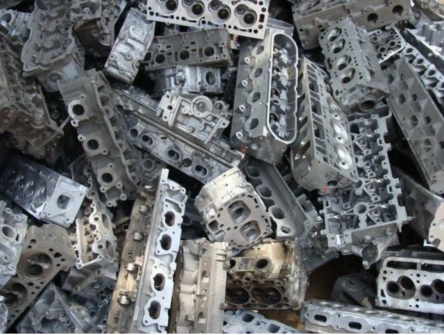 Aluminium Car Engine Scrap 01