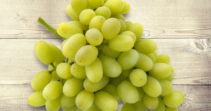 Fresh Green Grapes 01