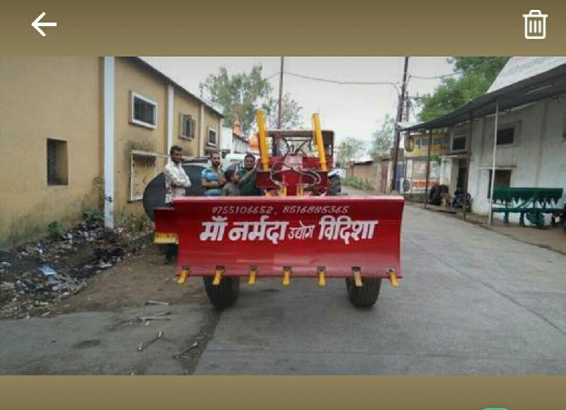 Mahindra Tractor Grader 03