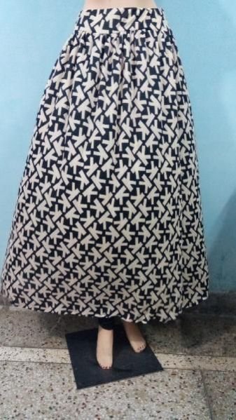 Ladies Skirt 02