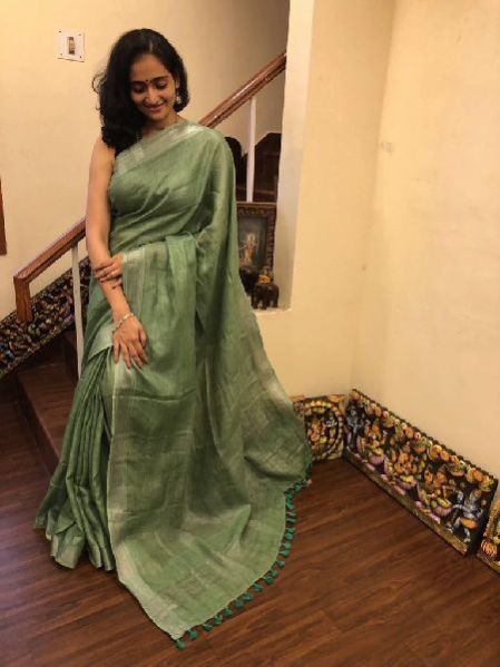 Linen Saree With Silver Zari Border 08