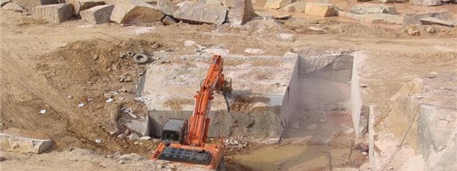 Quarry Ilkal Red Granite Block