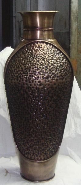 AVR-4019 Iron Flower Vase