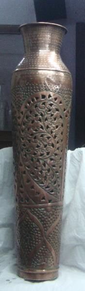 AVR-4021 Iron Flower Vase