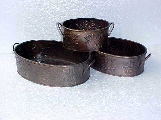 AVR-4023 Iron Planter