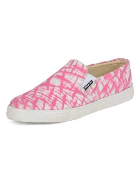 Printed Pink Ladies Sneaker