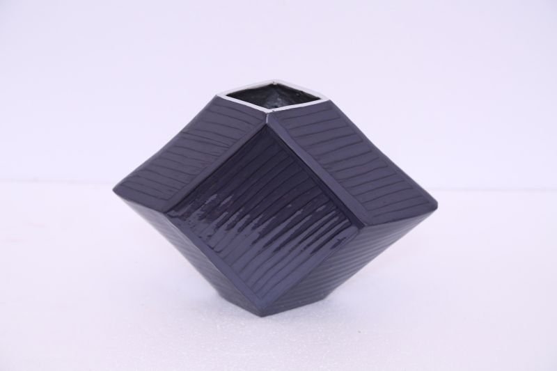 987A5577 Flower Vase