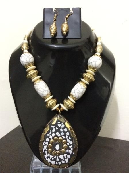 Handcrafted Necklace Set 03