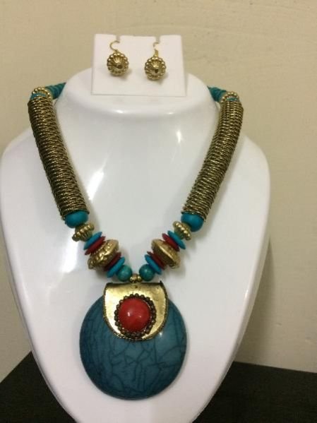 Handcrafted Necklace Set 04