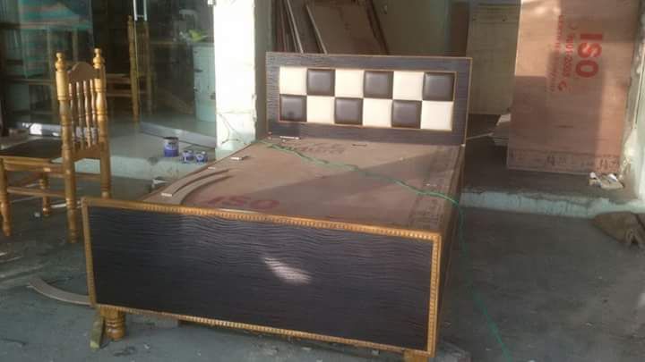 Wooden Divan Bed 01