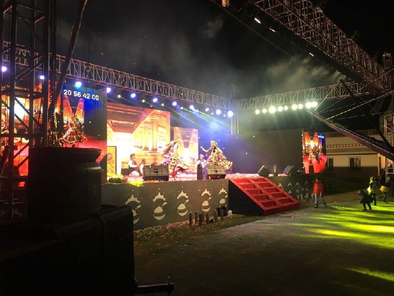 Business Meeting Arrangement 10