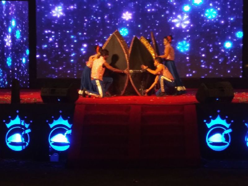 Business Meeting Arrangement 15