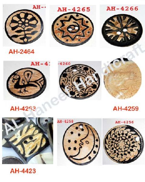 Fancy Horn Button 08