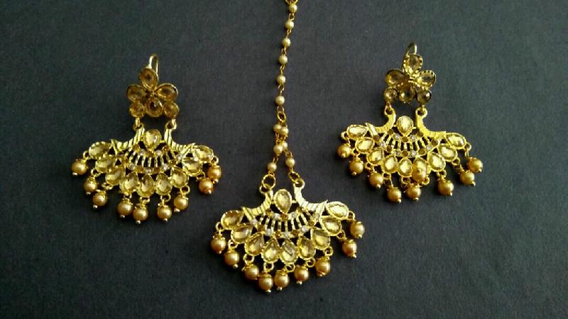 Fashion Earrings With Maang Tikka 10