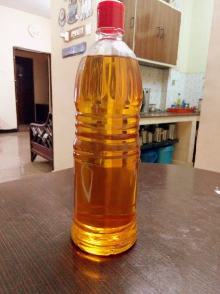 Cold Pressed Groundnut Oil 01