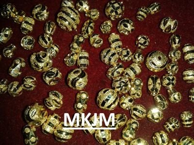 Gold Seamless Bead 02
