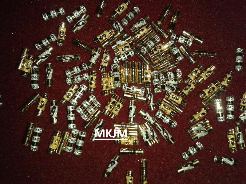 Gold Seamless Bead 03