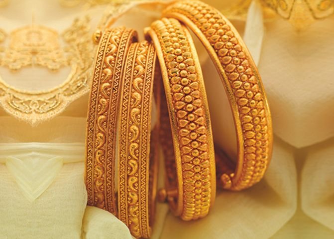 Gold Bangle 01