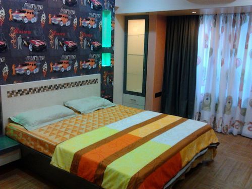 Wooden Platform Bed 01