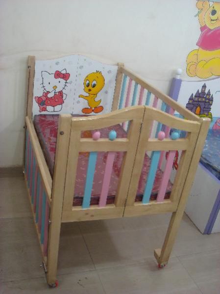 Baby Cot 08