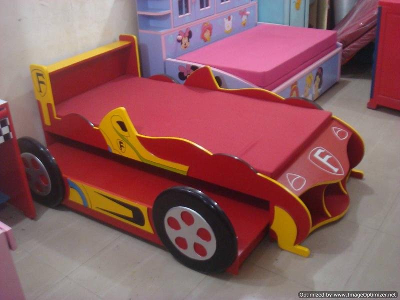 Kids Car Bed 01