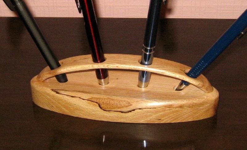 Wooden Pen Stand 01