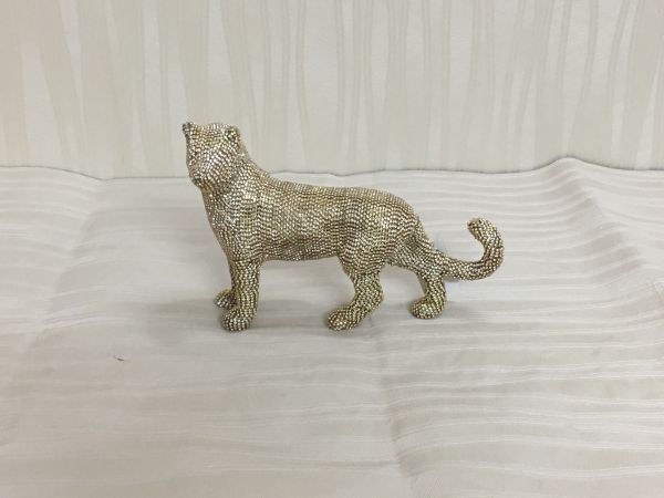 MI- 2379 Decorative Chain Figure