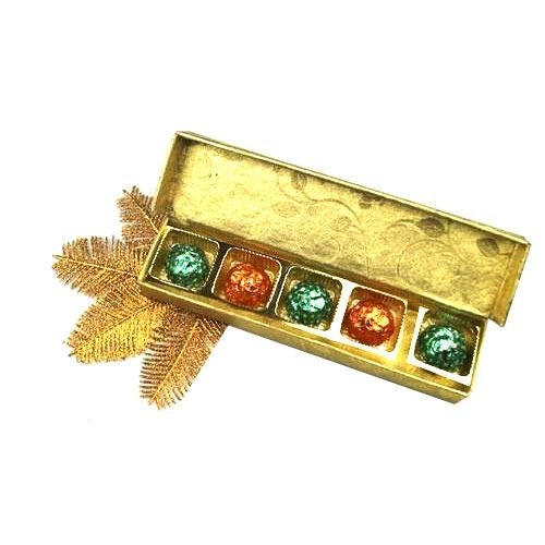 5 Piece Chocolate Box