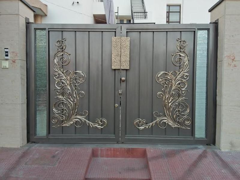 Modern Iron Gate 01