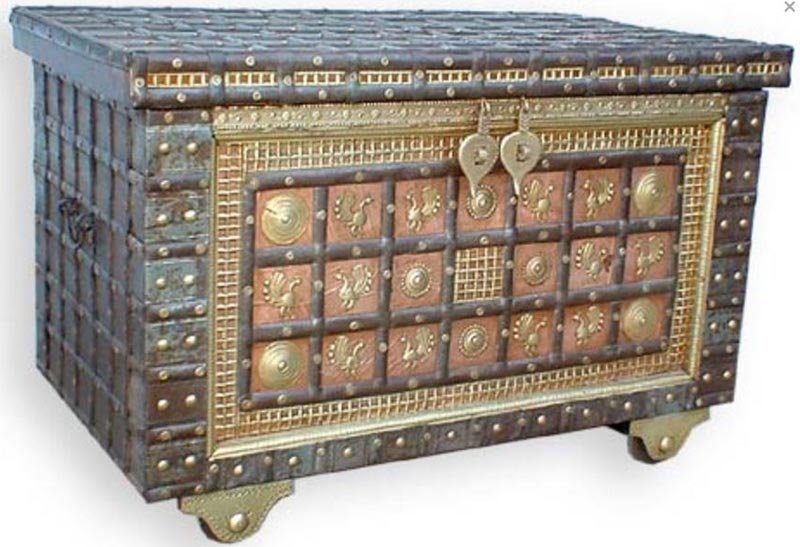 Metal Inlaid Trunk Boxes 01