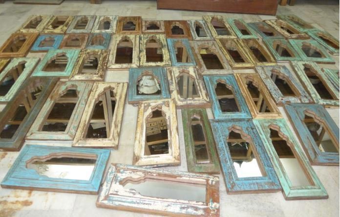 Reclaimed Wooden Mirror Frame 01