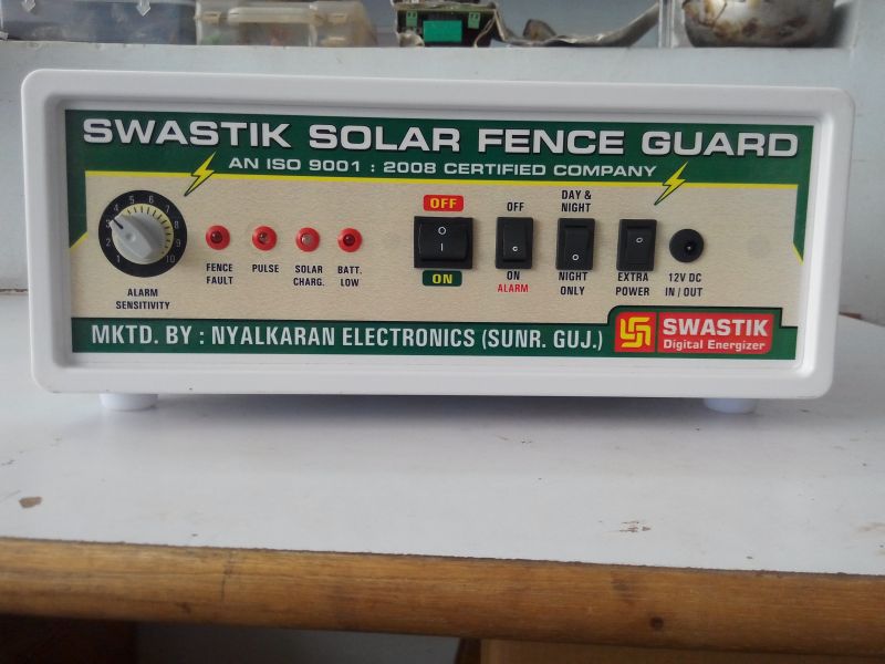 Solar Fence Guard 02