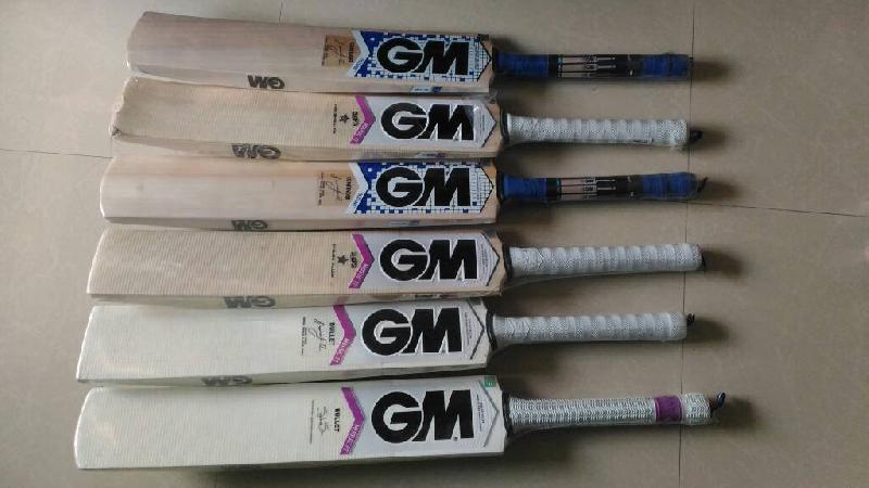 Cricket Bats 03