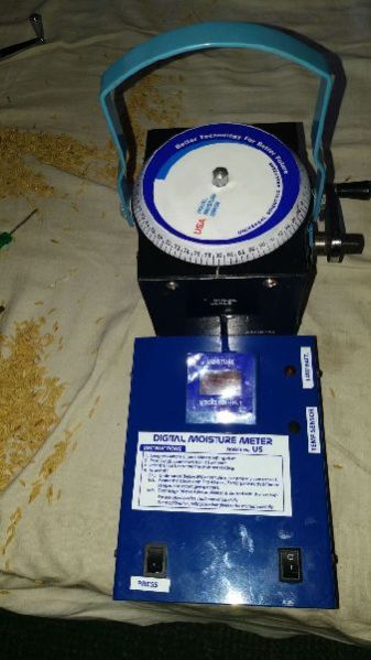 Digital Moisture Meter 03