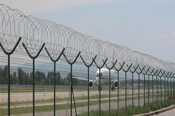 Razor Barbed Wire Fence 02