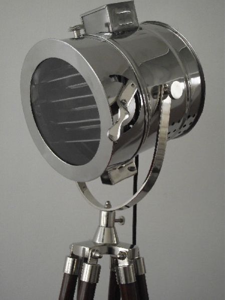 Antique Spotlight 04